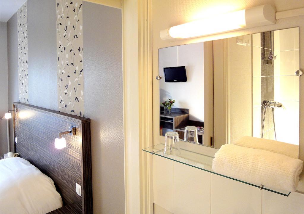 Hotel Les Pecheurs Лорьян Номер фото